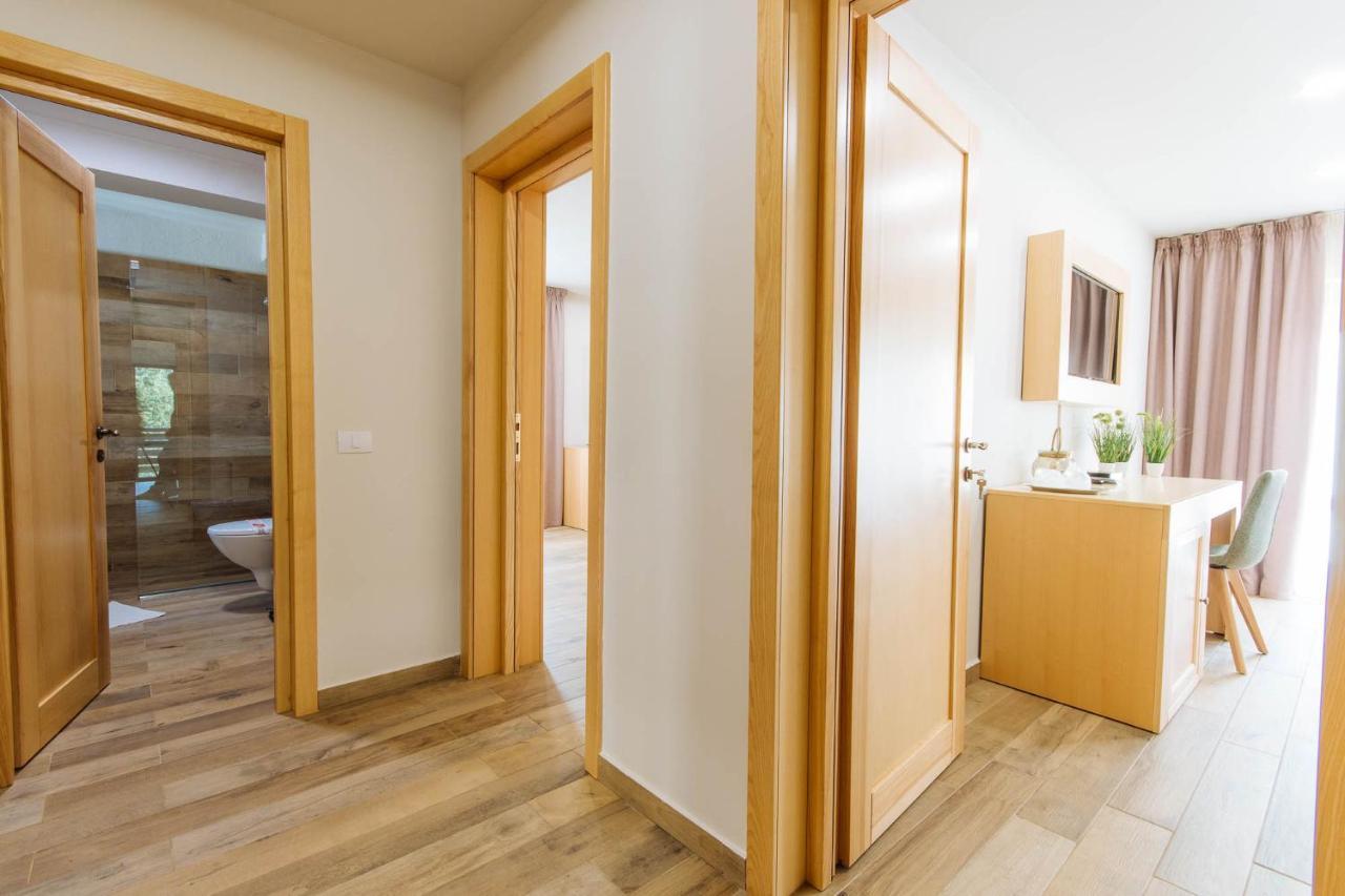 Comoara Raraului Campulung Moldovenesc Bagian luar foto